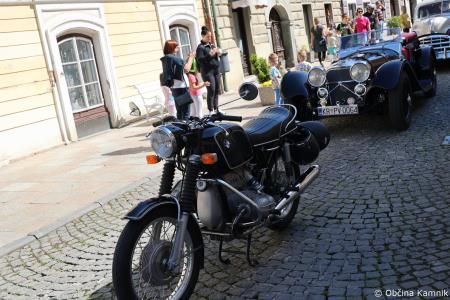 Mednarodna revija starodobnikov v Kamnik privabila ljubitelje klasičnih vozil (23)